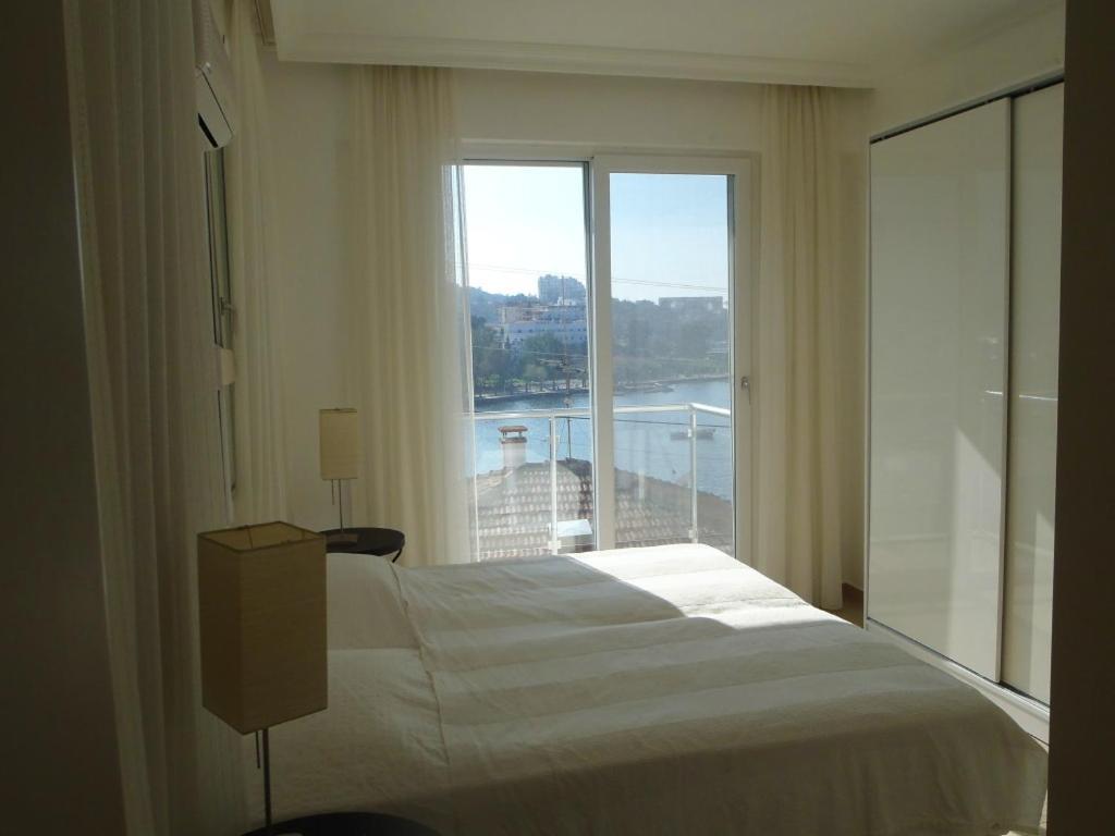 Marina View Residence Gulluk Екстериор снимка